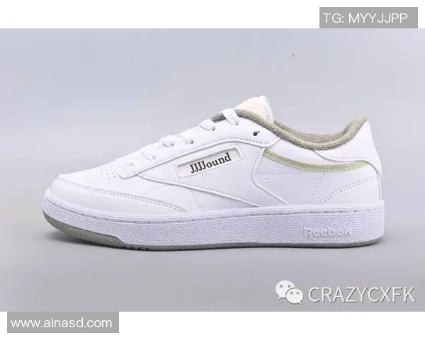 哪个足球明星选择了锐步品牌鞋子展现个人风格与运动激情